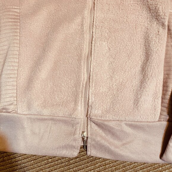 NWT TAHARI SPORT Lilac Long Sleeve w Thumbholes Fuzzy Back Zip Shirt Top 2X - Picture 3 of 5